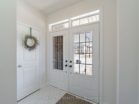 4th image of 210 Chippewa Ave