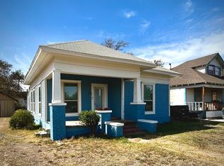 709 N Columbia St, Plainview, TX 79072