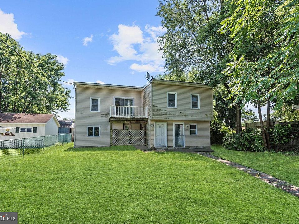 1st image of 18 McGuirk Dr