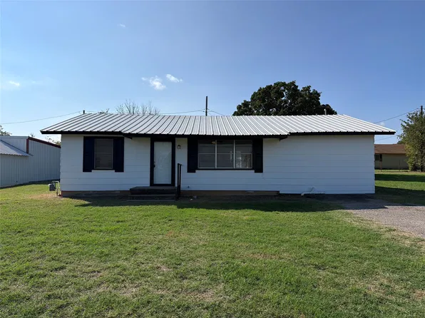 1475 N Main St, Jacksboro, TX 76458