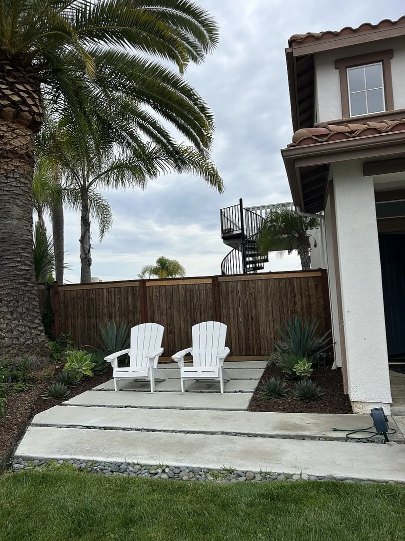 Newly Remodeled Home with Stunning Ocean Views — Photo 3