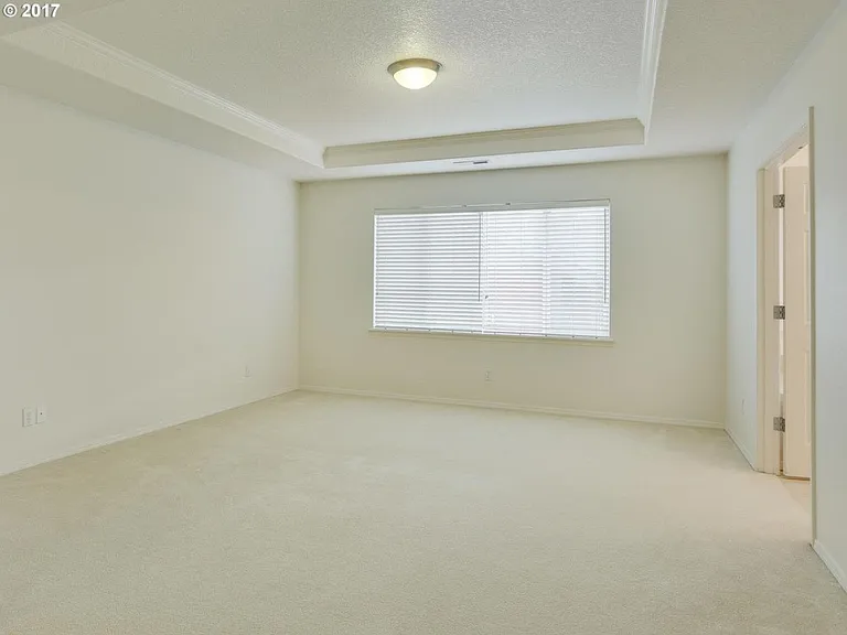 13583 NW Henninger Ln — Photo 15
