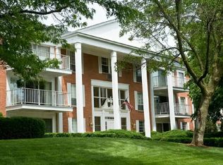 1106 N Plum Grove Rd APT 204, Schaumburg, IL 60173