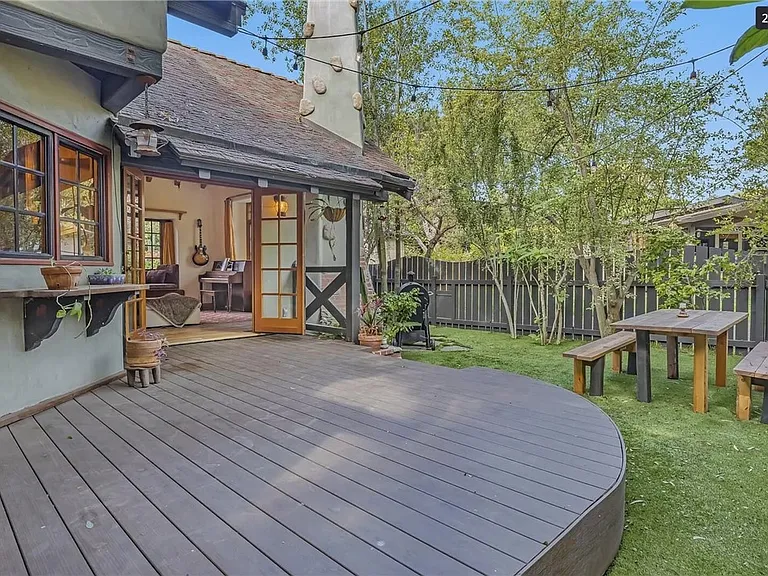 1225 Roosevelt Ln — Photo 27