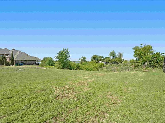 5th image of 3800 Monterrey Cir