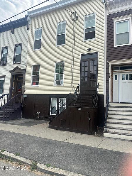 3rd image of 538 Hamilton Street