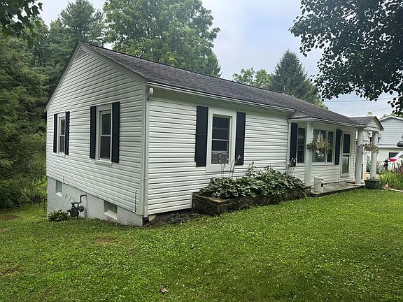 5th image of 715 Maxwell Hill Rd