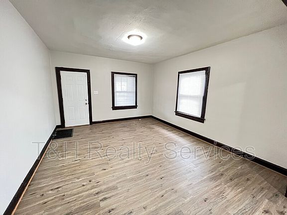 5th image of 426 N Grant Ave
