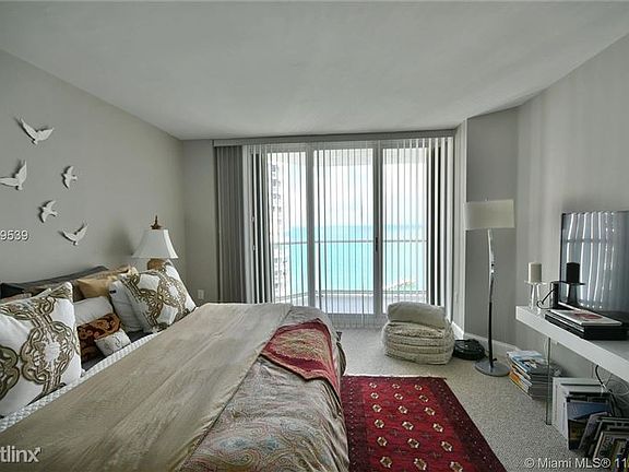 3rd image of 16445 Collins Ave APT 2521