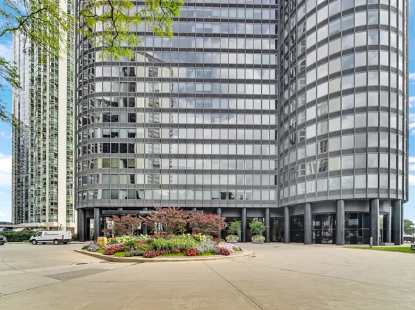 155 N Harbor Dr APT 510, Chicago, IL 60601