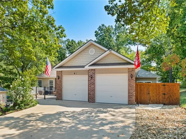 4 Winfield Ln, Bella Vista, AR 72714