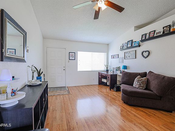 3rd image of 9426 W Sunnyslope Ln