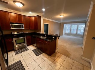 936 Perry St APT 210, Columbus, OH 43215