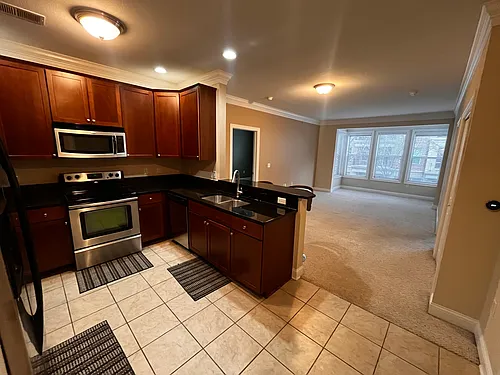 936 Perry St #210 Photo 1