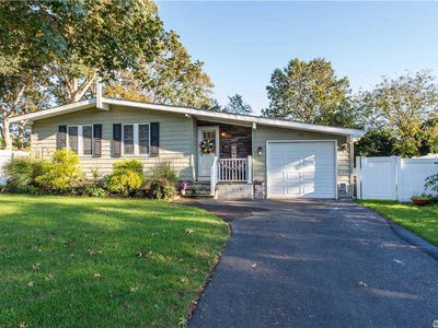 15 Dennis Dr, Ronkonkoma, NY, 11779