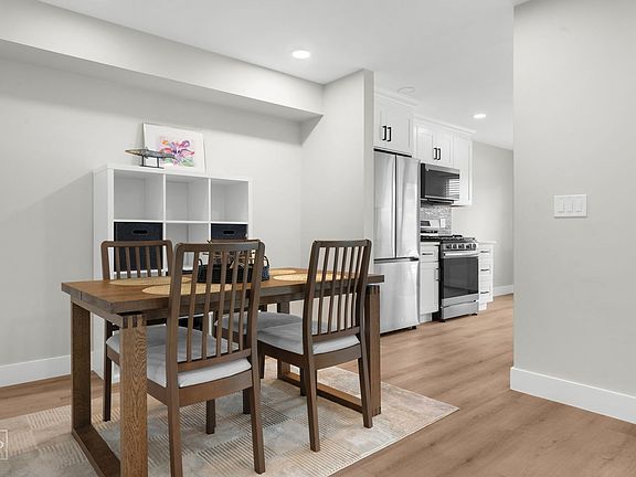 5th image of 7010 Park Lane Ct APT 102