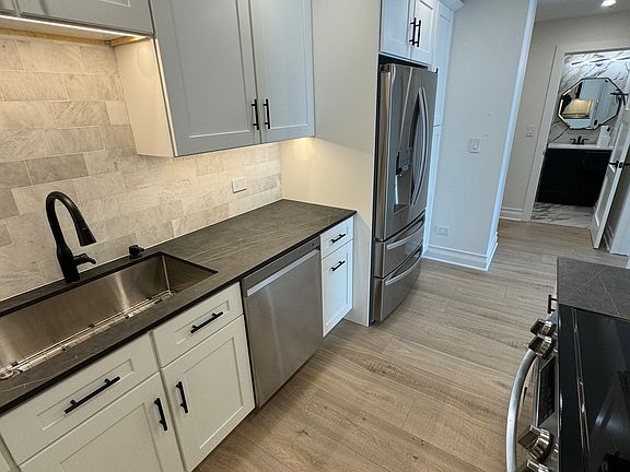 4th image of 860 E Old Willow Rd APT 142