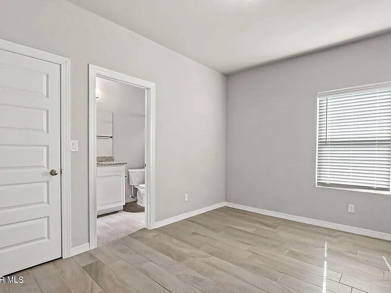 13186 Emerald Isle St — Photo 13