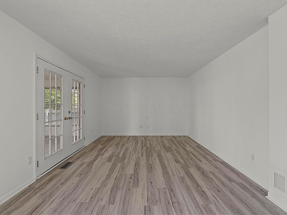 3rd image of 1414 Halfhill Way