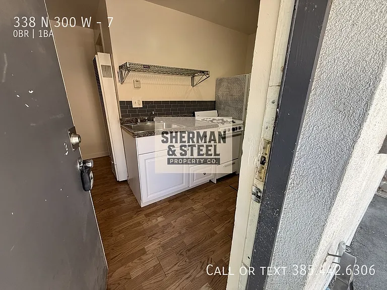 338 N 300 W #7 — Photo 4