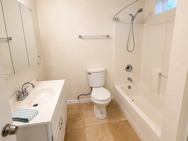 519 Elm Ave — Photo 8