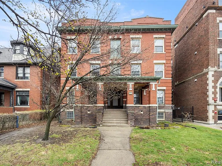 469 W Willis St #3 — Photo 1