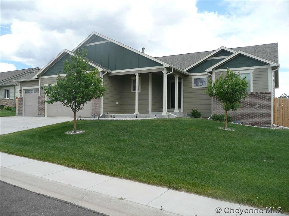 2nd image of 5855 Indigo Dr