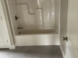 393 Hamilton St #2, Worcester, MA 01604