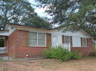 647 Harris Dr, Locust Grove, GA 30248