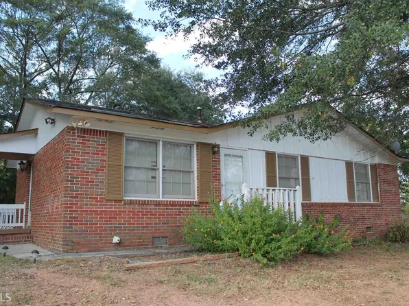 647 Harris Dr, Locust Grove, GA 30248