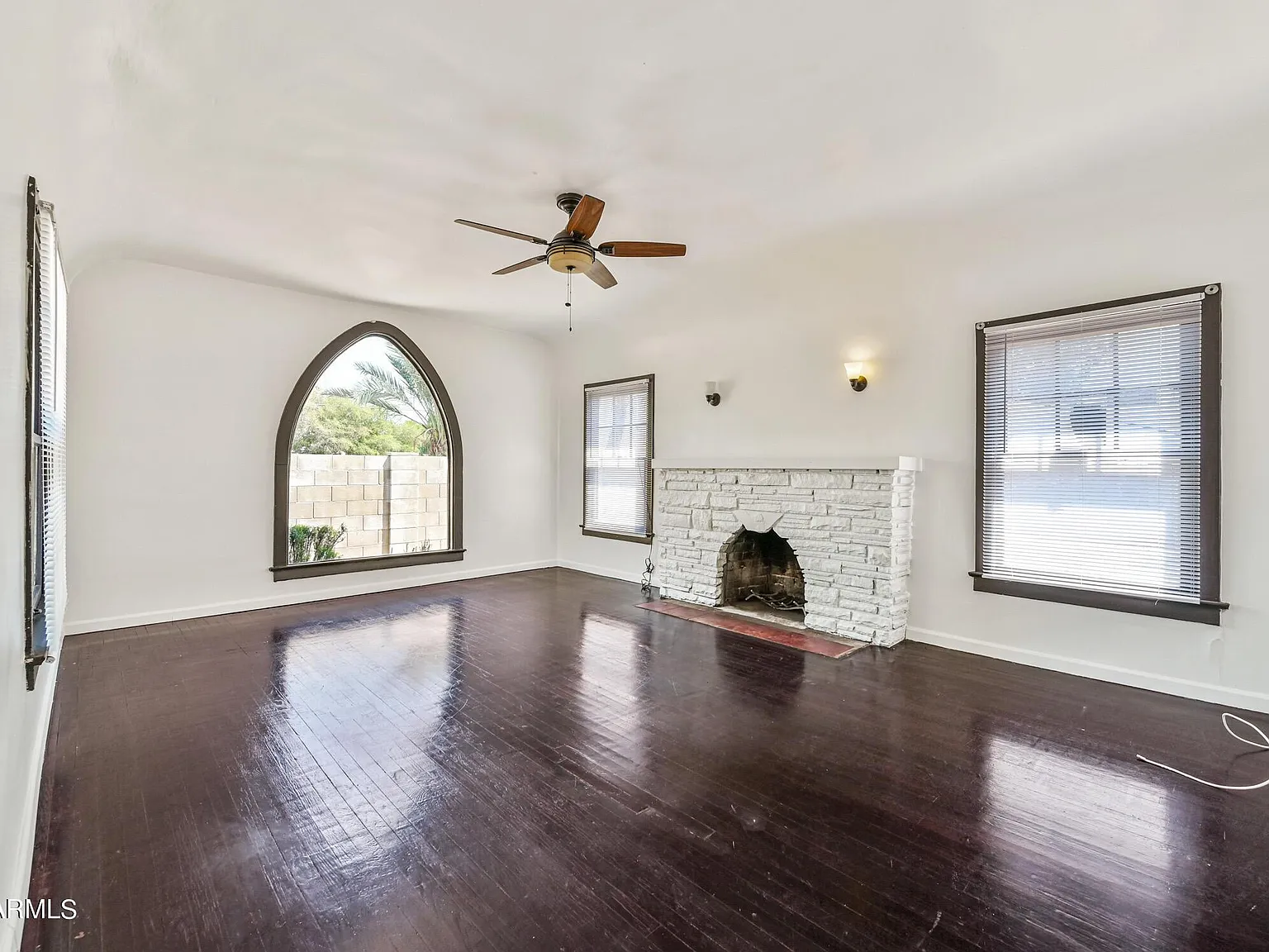 3949 E Earll Dr — Photo 4