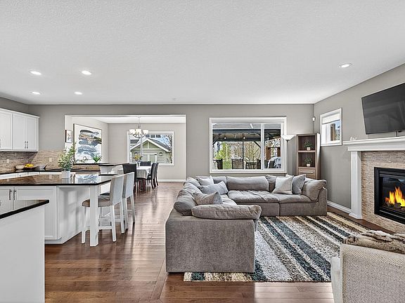 5th image of 22131 95th Ave NW