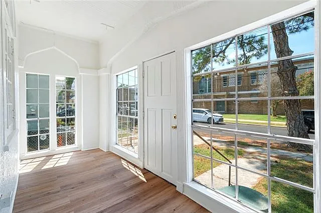 2 bed, 1.5 bath, 1145 sqft, $1,500 — Photo 3