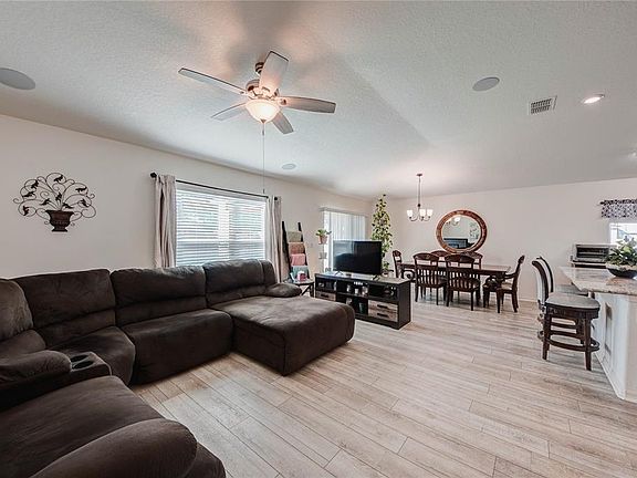 4th image of 3200 Casa Del Rey Ave