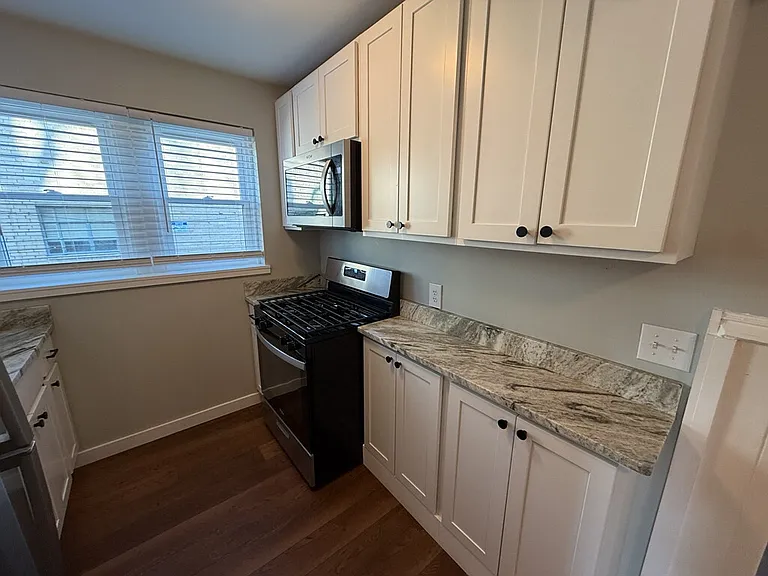 1219 Franklin Ave #A — Photo 4