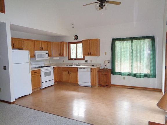 3rd image of 257 Ponderosa Dr