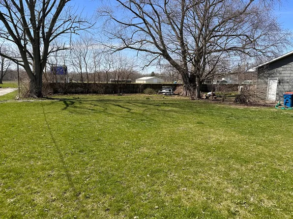 306 S Franklin St, Milford, IL 60953