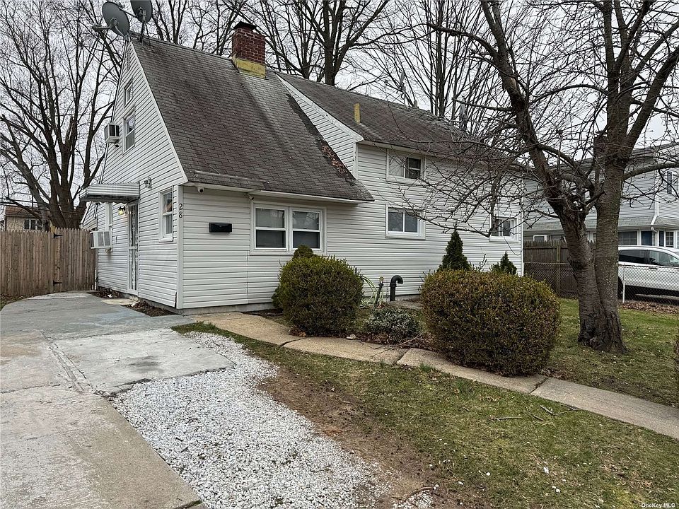 28 Potter Ln, Levittown, NY 11756 Zillow