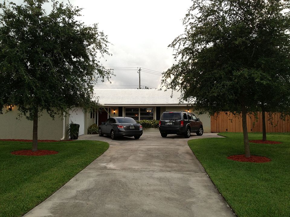 1st image of 4052 Jonquil Cir S