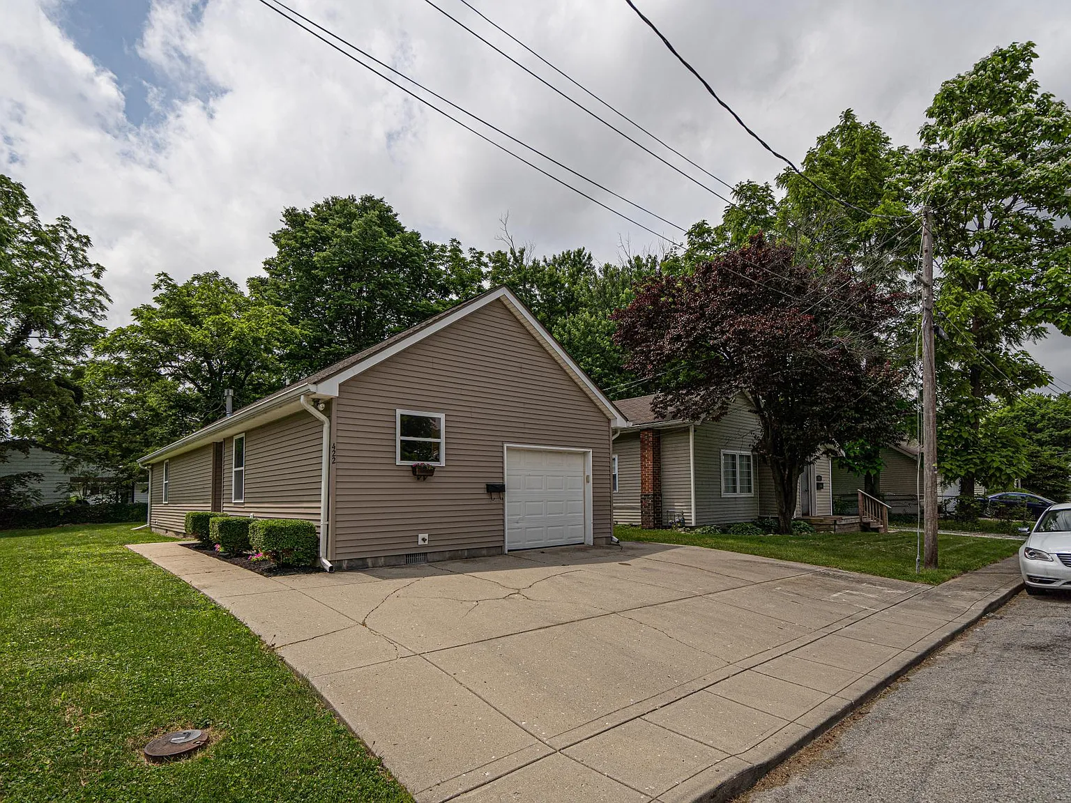 3 bed, 1.5 bath, 1026 sqft, $1,500 — Photo 2