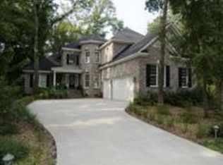 233 4th Ave, Mount Pleasant, SC 29464