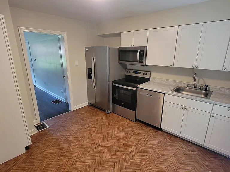 2912 Moran Pl — Photo 4