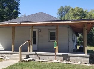 402 5th St, Peru, NE 68421