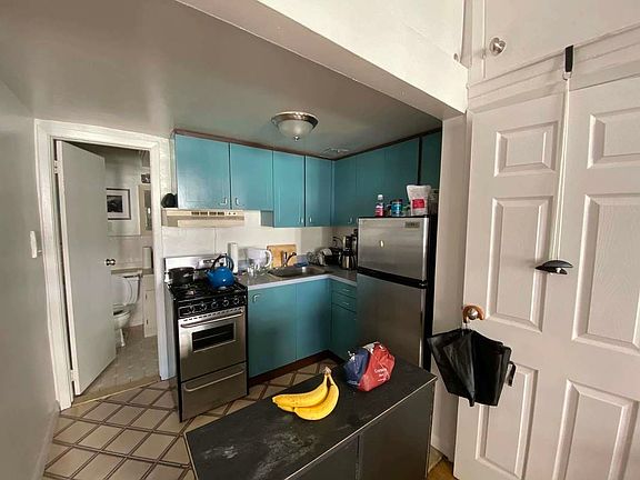 2nd image of 34 W 85th St APT 4A