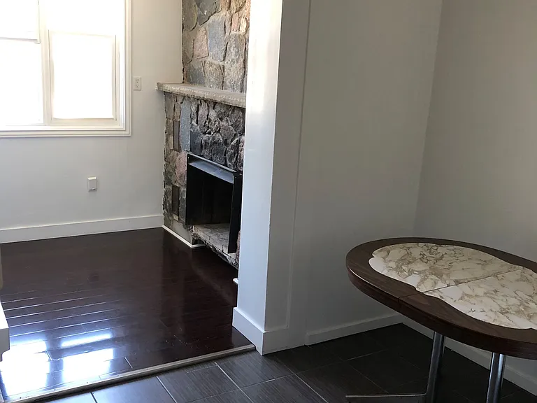 159 Montrose Ave #1 — Photo 7