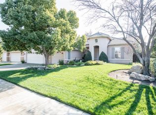 66 W El Paso Ave, Clovis, CA 93611