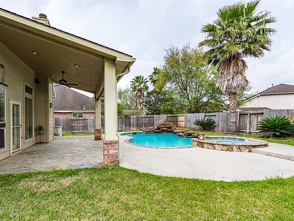 2nd image of 13427 Summer Villa Ln