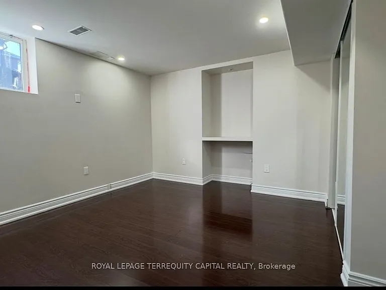 7427 Allspice Trl #LOWER — Photo 13