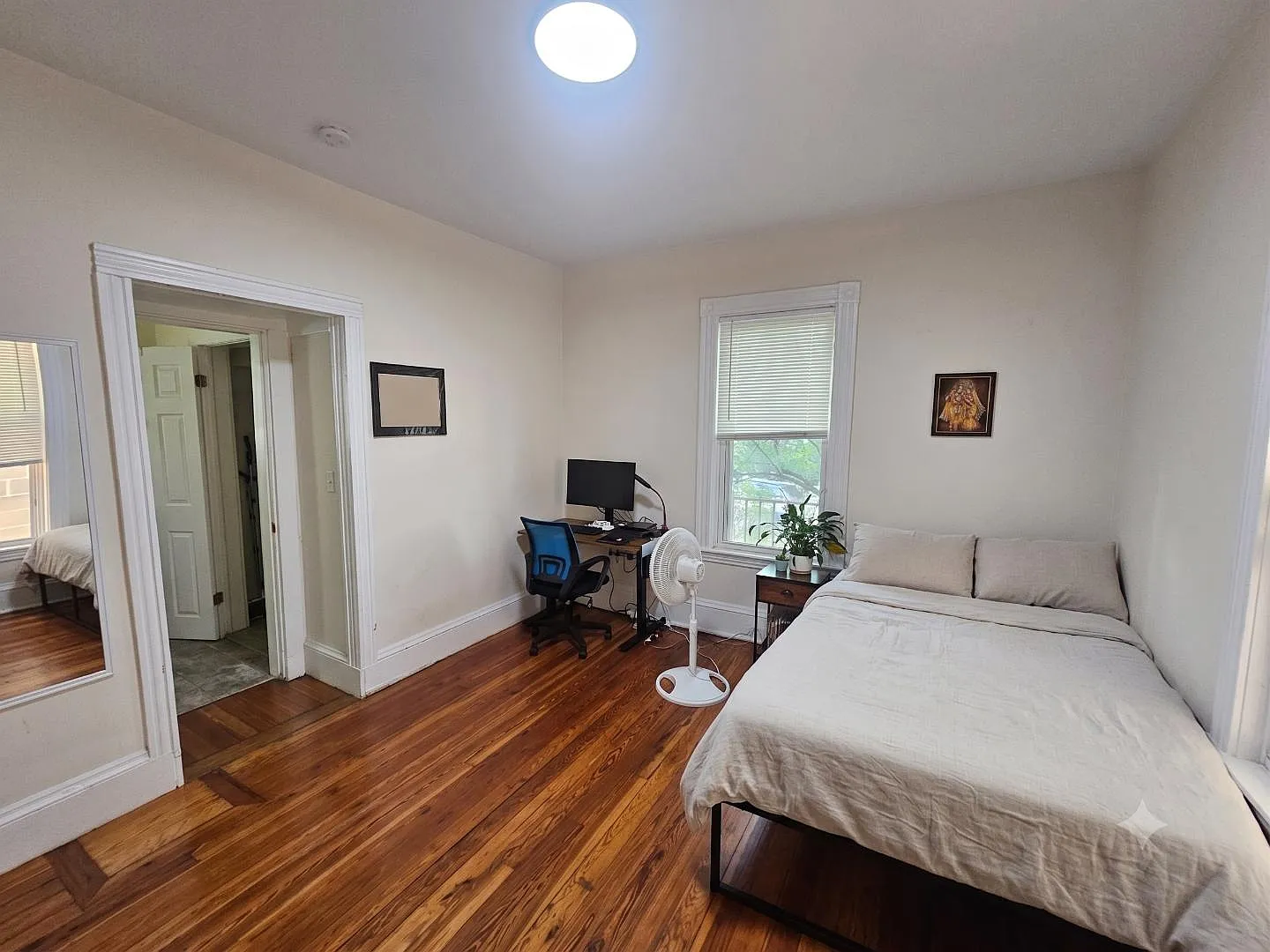 1304 Broadway - Apt 1 — Photo 2
