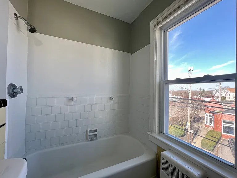 836 Main St #3R — Photo 8
